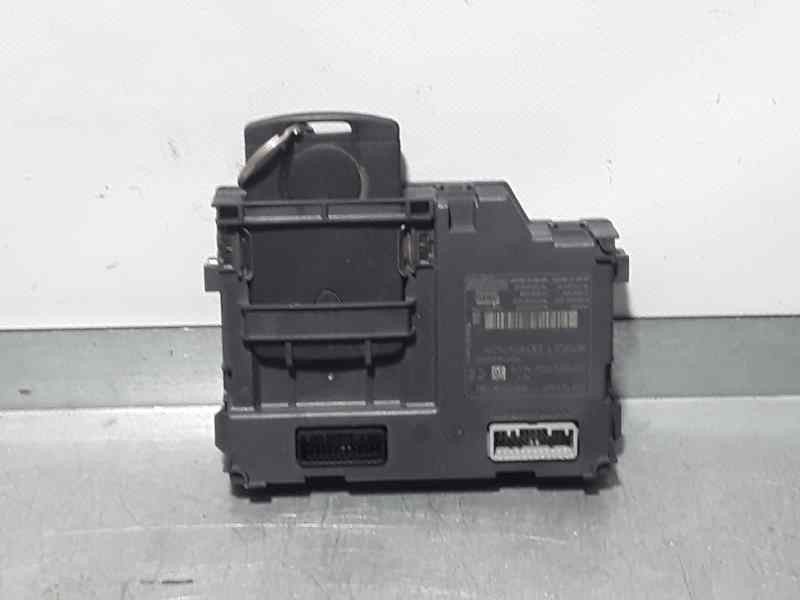 Recambio de clausor de tarjeta para renault captur zen referencia OEM IAM 285904740R A2C92561704 CONTINENTAL