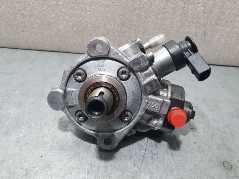 Recambio de bomba alta presion para bmw serie 3 berlina (e90) 2.0 turbodiesel cat referencia OEM IAM 7810696 0445010517 BOSCH