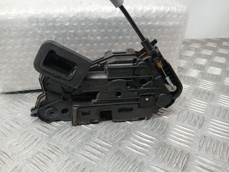 Recambio de cerradura puerta delantera izquierda para seat arona style edition referencia OEM IAM 5TB837015A ELECTRICA 