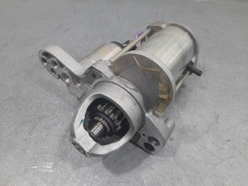Recambio de motor arranque para dacia sandero confort referencia OEM IAM 233008820R  