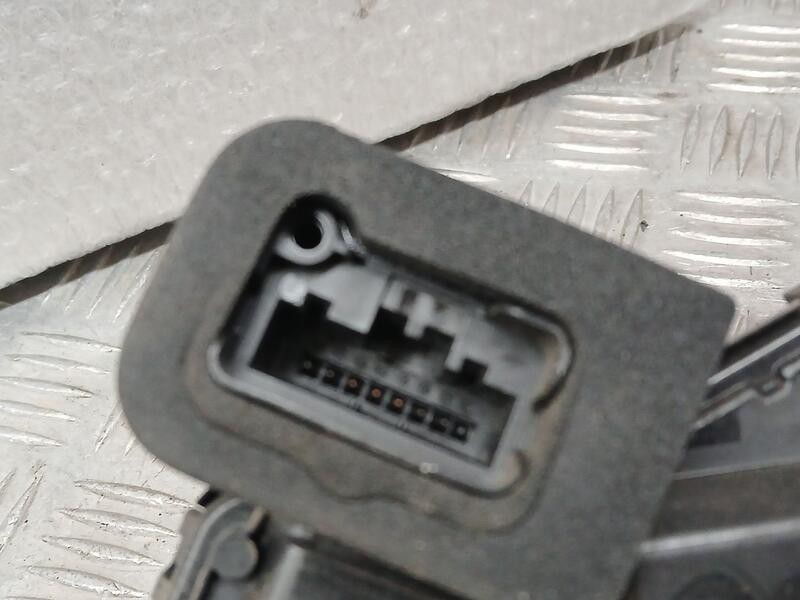 Recambio de cerradura puerta delantera izquierda para seat arona style edition referencia OEM IAM 5TB837015A ELECTRICA 