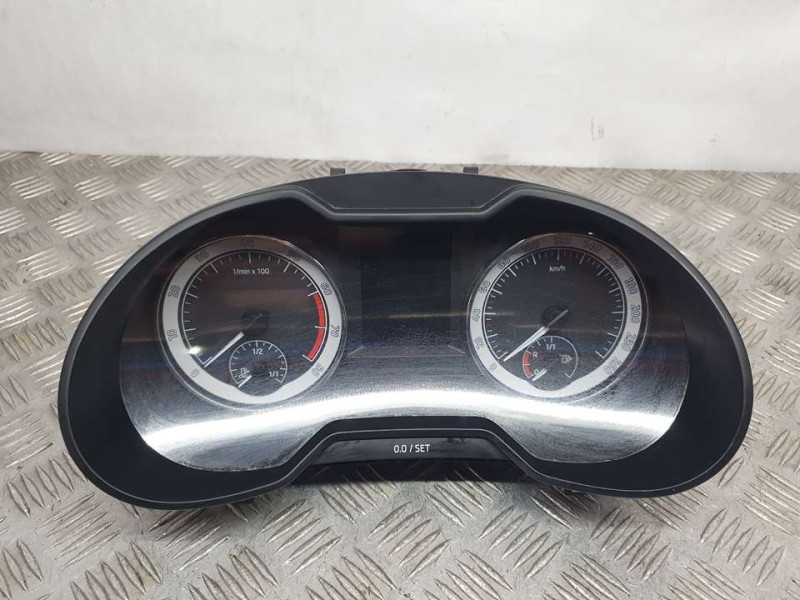 Recambio de cuadro instrumentos para skoda octavia combi (5e5) active referencia OEM IAM 5E0920752F A2C1635680001 CONTINENTAL
