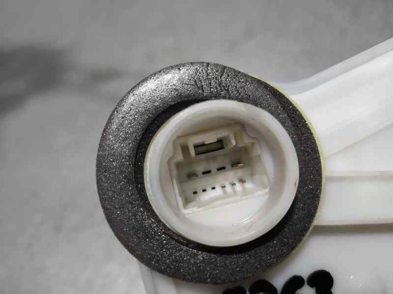 Recambio de cerradura puerta delantera izquierda para toyota aygo x-cite referencia OEM IAM 6903602020  5 PINES