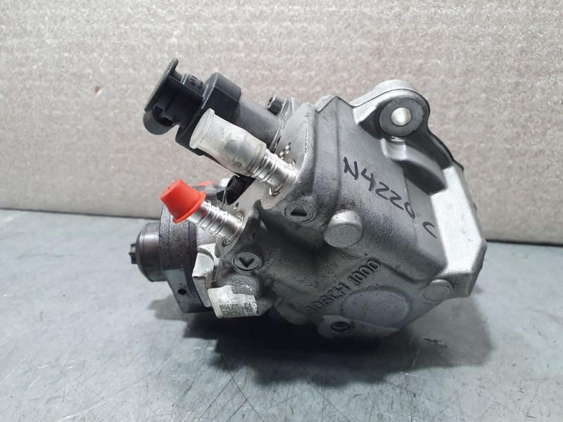 Recambio de bomba alta presion para bmw serie 3 berlina (e90) 2.0 turbodiesel cat referencia OEM IAM 7810696 0445010517 BOSCH