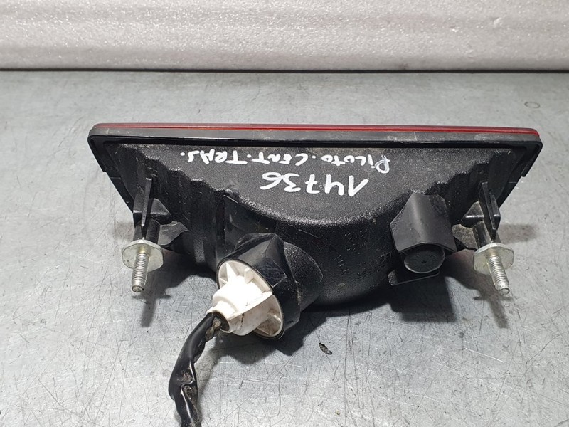 Recambio de piloto trasero central para suzuki swift (az) sport hibrid referencia OEM IAM 3657070L0  ANTINIEBLA