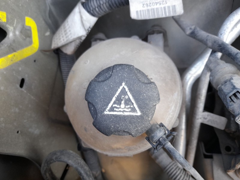 Recambio de deposito expansion para peugeot partner tepee 1.6 hdi referencia OEM IAM 1323X6  