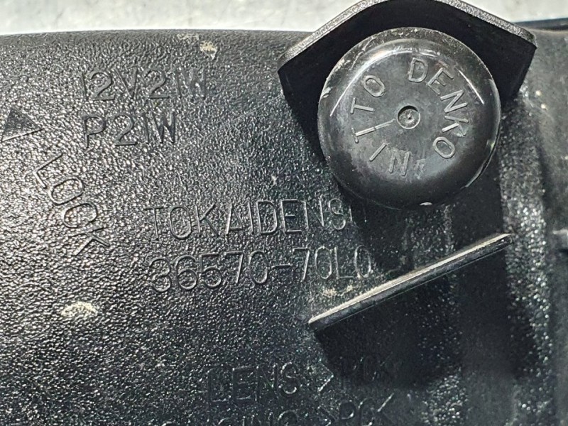 Recambio de piloto trasero central para suzuki swift (az) sport hibrid referencia OEM IAM 3657070L0  ANTINIEBLA