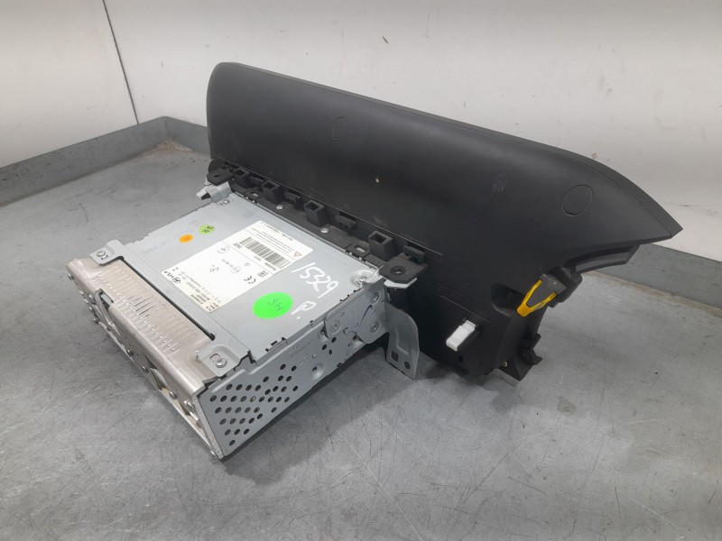 Recambio de sistema navegacion gps para hyundai i20 klass referencia OEM IAM 96160Q0420NNB  