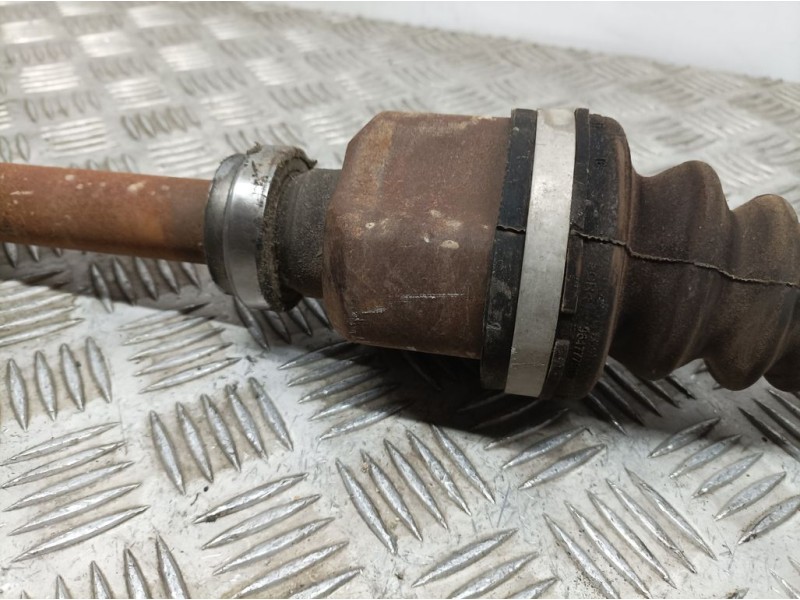 Recambio de transmision delantera derecha para citroën c3 exclusive referencia OEM IAM 9686025480  