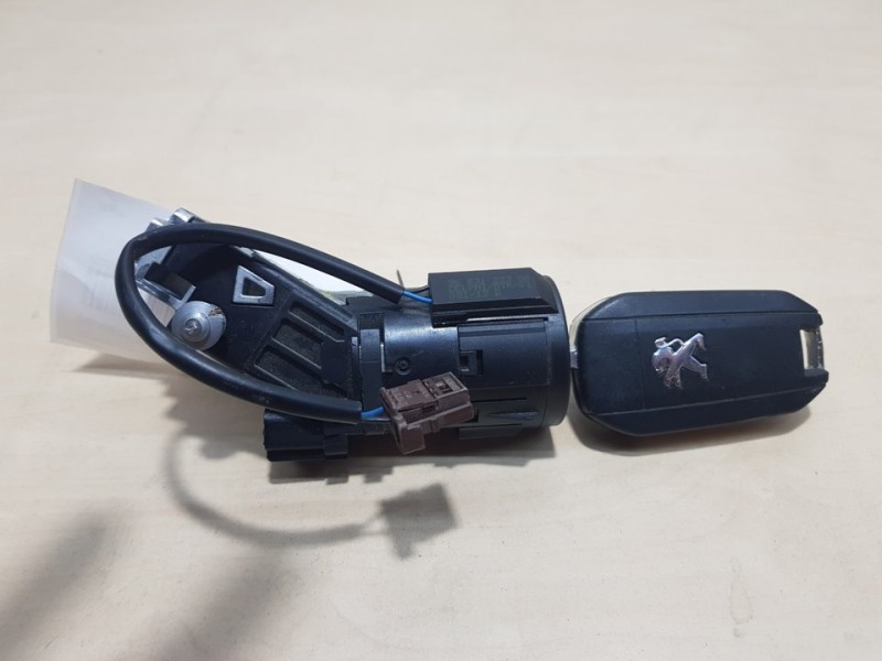 Recambio de conmutador de arranque para peugeot 208 active referencia OEM IAM 96762547  