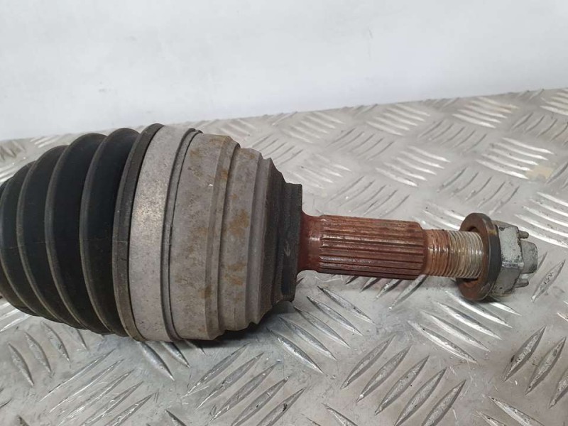 Recambio de transmision delantera derecha para dacia sandero básico referencia OEM IAM 8201052989  