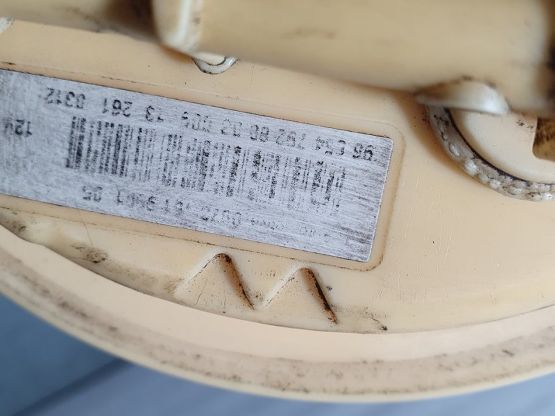 Recambio de aforador para citroën ds3 limited edition referencia OEM IAM 9685479280  