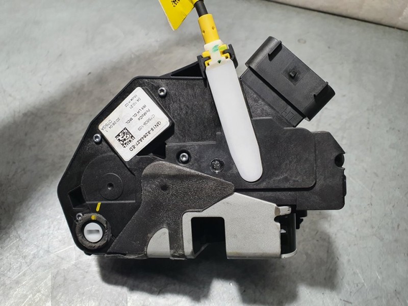 Recambio de cerradura puerta trasera izquierda para ford ecosport (cr6) trend referencia OEM IAM GN15A264A27ED C75609103 FOMOCO 