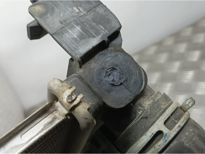 Recambio de radiador agua para renault captur life referencia OEM IAM 21410B680A 214107326R CALSONIC KANSEI