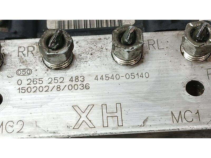 Recambio de abs para toyota avensis (t27) advance referencia OEM IAM 4454005140 BOSCH 0265252483