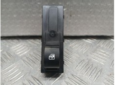 MANDO ELEVALUNAS TRASERO DERECHO 7356546670 