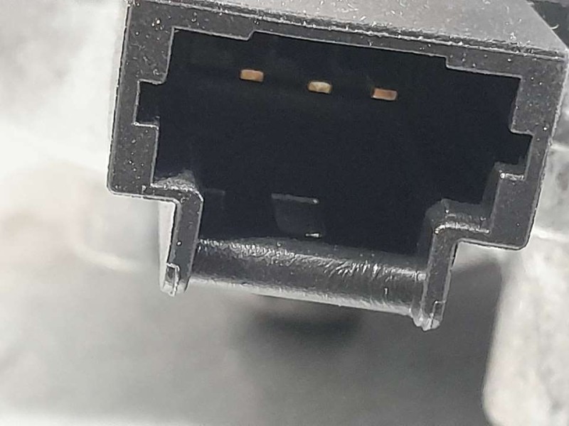 Recambio de motor limpia trasero para opel mokka gs line referencia OEM IAM 9819900080  3 PINES