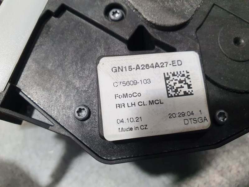 Recambio de cerradura puerta trasera izquierda para ford ecosport (cr6) trend referencia OEM IAM GN15A264A27ED C75609103 FOMOCO 