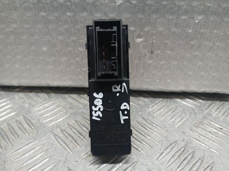 Recambio de mando elevalunas trasero derecho para fiat tipo ii (357) berlina easy referencia OEM IAM 7356546670  