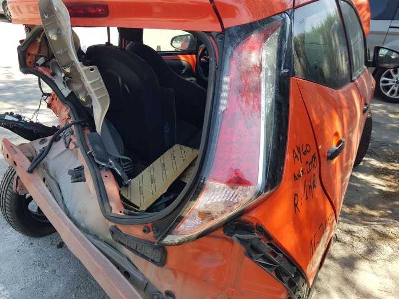 Recambio de piloto trasero derecho para toyota aygo x-cite referencia OEM IAM 815500H230 ROZADO VER FOTOS 