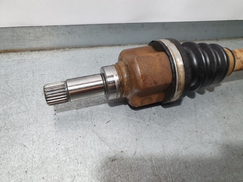 Recambio de transmision delantera izquierda para peugeot 206 berlina 1.4 hdi referencia OEM IAM 9638753280  