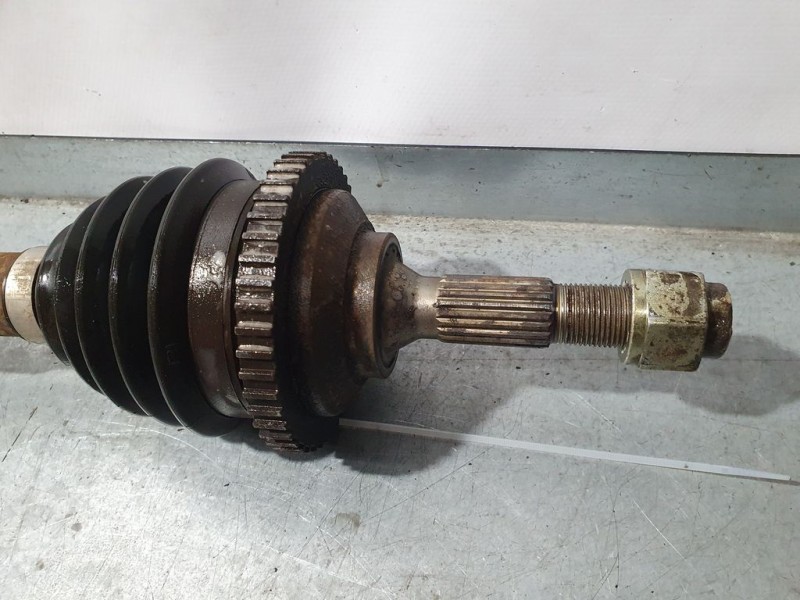 Recambio de transmision delantera izquierda para peugeot 206 berlina 1.4 hdi referencia OEM IAM 9638753280  