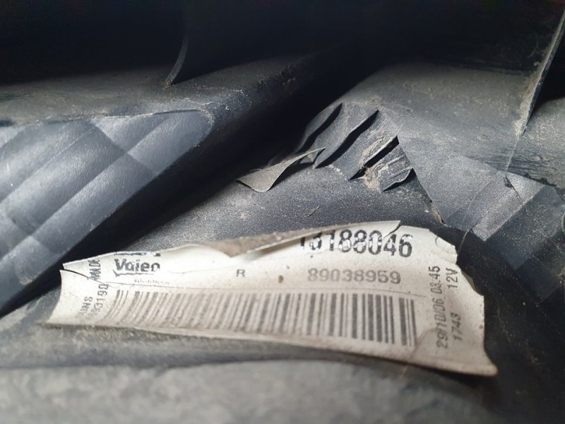 Recambio de piloto trasero derecho para opel corsa d cosmo referencia OEM IAM 13188046 89038959 VALEO