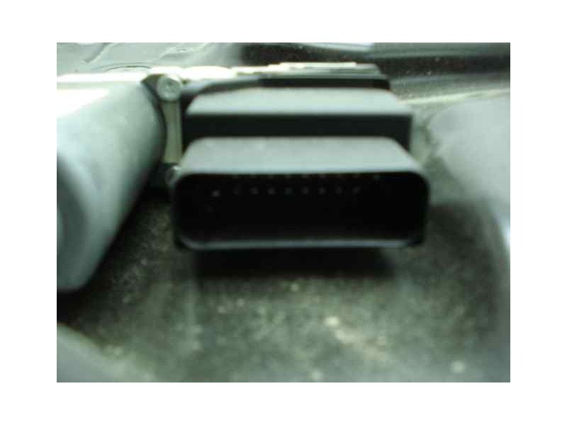 Recambio de elevalunas trasero izquierdo para volkswagen passat berlina (3c2) 2.0 tdi referencia OEM IAM   18 PINS