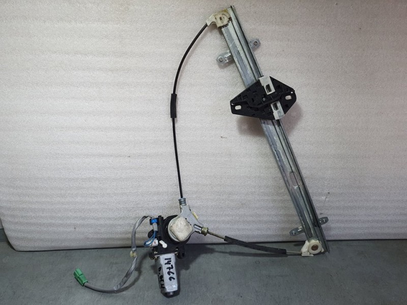 Recambio de elevalunas delantero derecho para honda cr-v (rd8) es referencia OEM IAM SIN REF  ELECTRICO 2 PINES