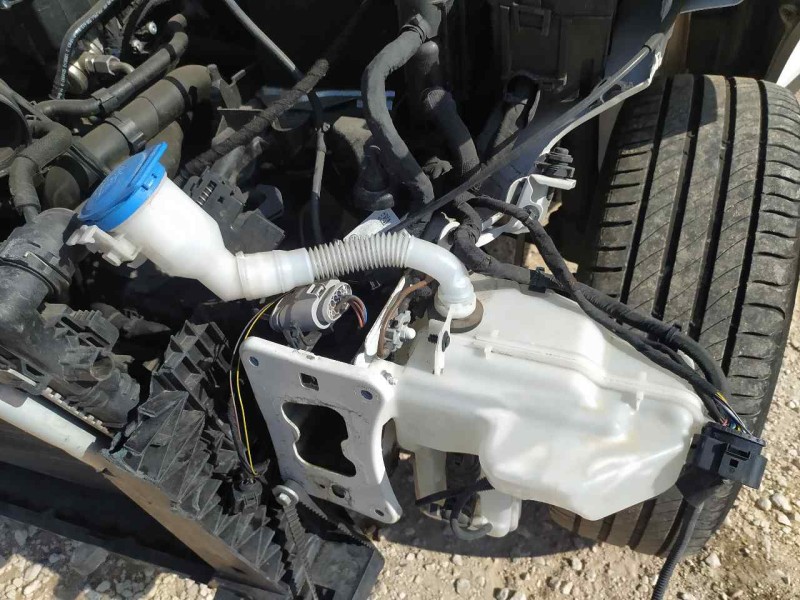 Recambio de deposito limpia para seat arona style edition referencia OEM IAM 2Q0955453F  