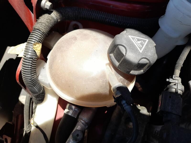 Recambio de deposito expansion para peugeot 2008 i (cu_) 1.2 thp 110 / puretech 110 referencia OEM IAM 9800777280  