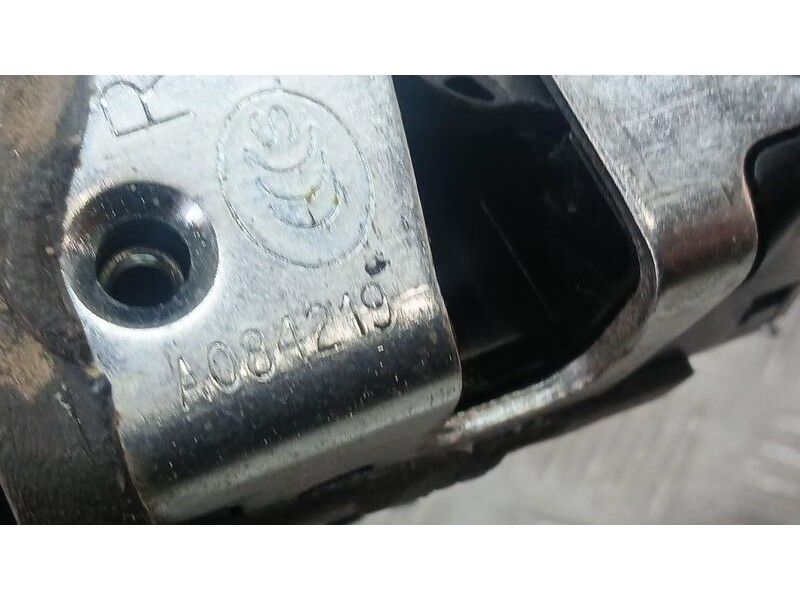 Recambio de cerradura puerta delantera derecha para toyota avensis (t27) advance referencia OEM IAM 6903005130 A084219 