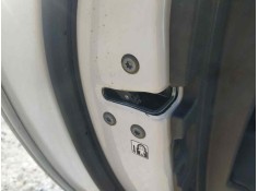 CERRADURA PUERTA TRASERA IZQUIERDA 6906005050 MONTADO EN PUERTA 