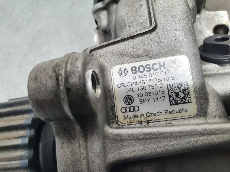 Recambio de bomba alta presion para audi a3 (8vk) 2.0 16v tdi referencia OEM IAM 04L130755D 0445010537 BOSCH