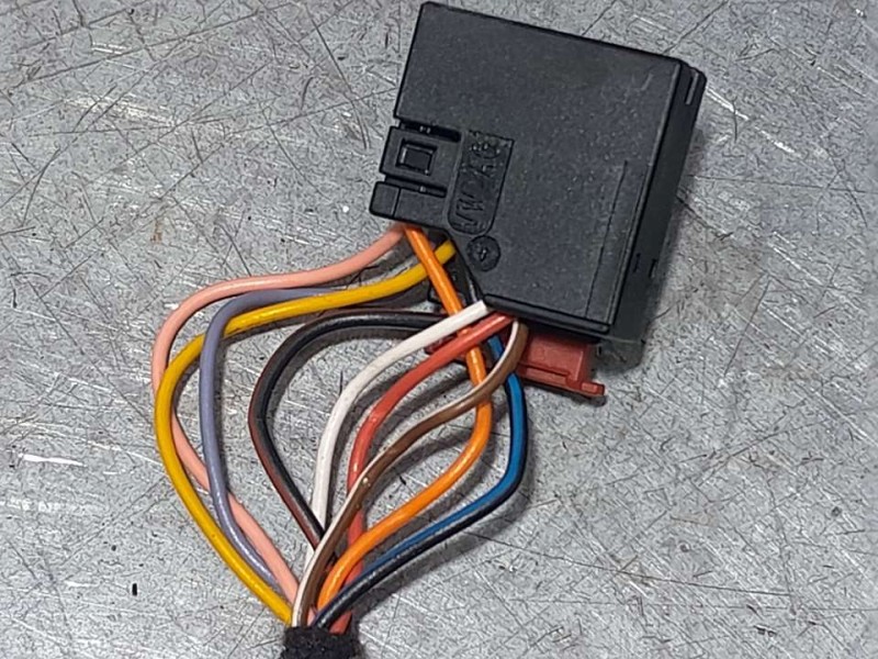 Recambio de retrovisor derecho para skoda octavia combi (5e5) active referencia OEM IAM 5E1857508AC  ELECTRICO 9 CABLES