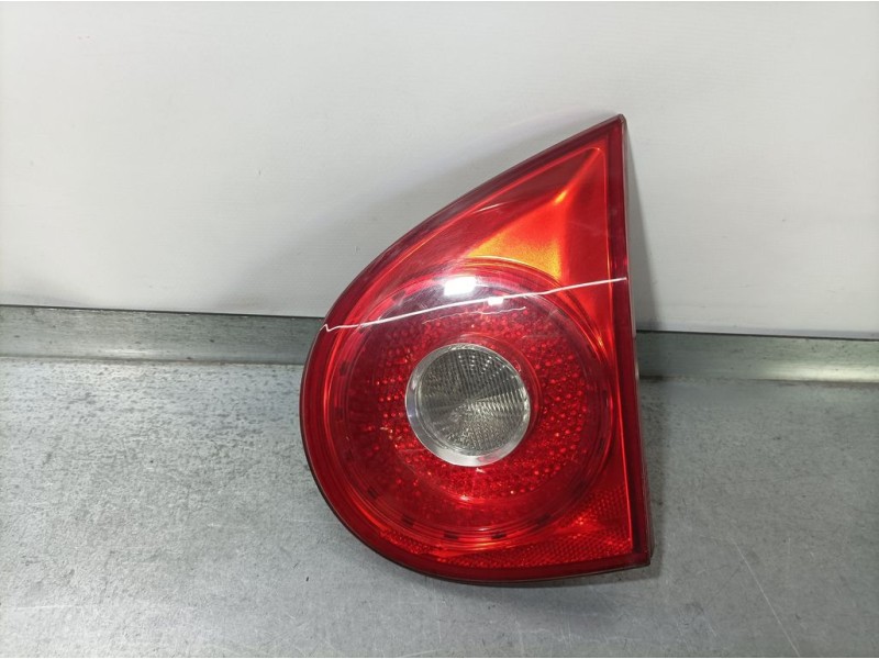 Recambio de piloto trasero derecho para volkswagen golf v berlina (1k1) trendline referencia OEM IAM 1K6945094E  INTERIOR