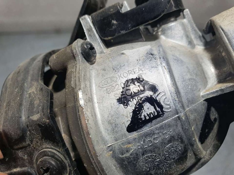 Recambio de faro antiniebla derecho para kia stonic (ybcuv) concept referencia OEM IAM 86524H8HA0 92202H8 