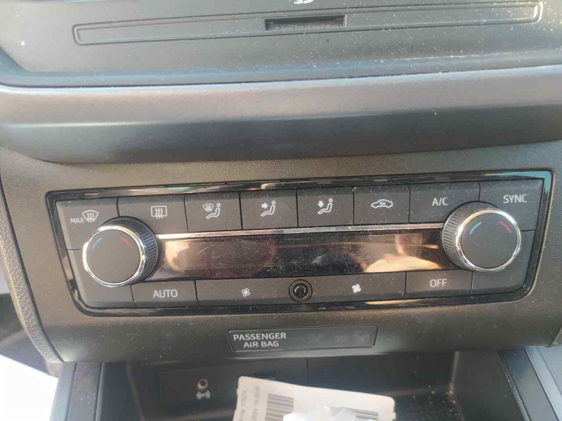 Recambio de mando climatizador para seat arona style edition referencia OEM IAM 6F0907044D  