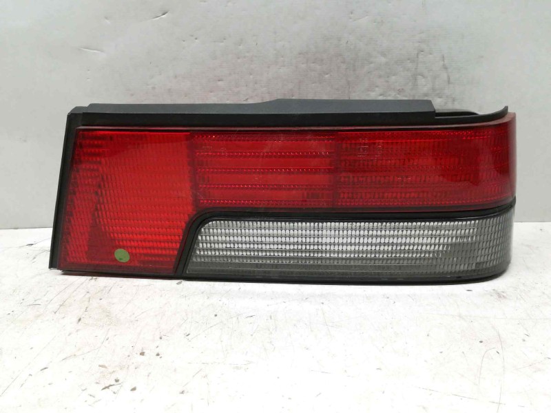 Recambio de piloto trasero derecho para peugeot 405 berlina referencia OEM IAM   TULIPA