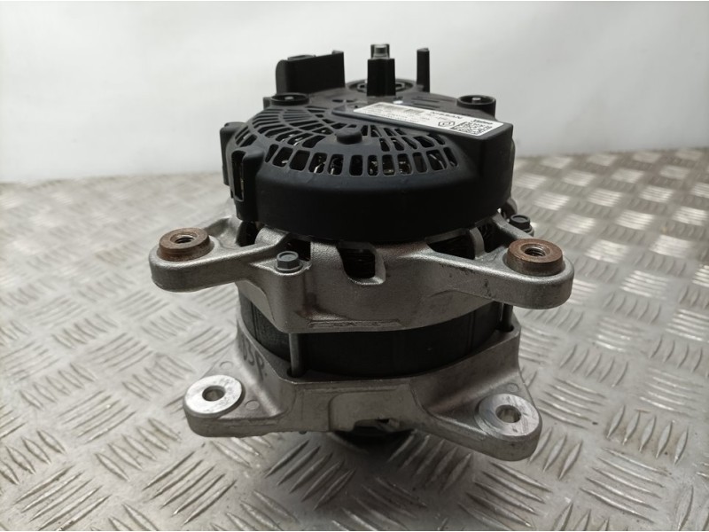 Recambio de alternador para dacia duster ii access referencia OEM IAM 231004476R 2740014A VALEO
