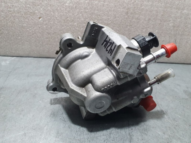 Recambio de bomba alta presion para peugeot 2008 (--.2013) active referencia OEM IAM 9811347380 0445010739 BOSCH