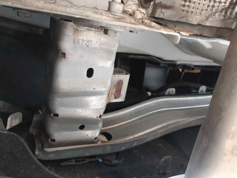 Recambio de refuerzo paragolpes trasero para peugeot 208 (p2) allure referencia OEM IAM 9825456380  