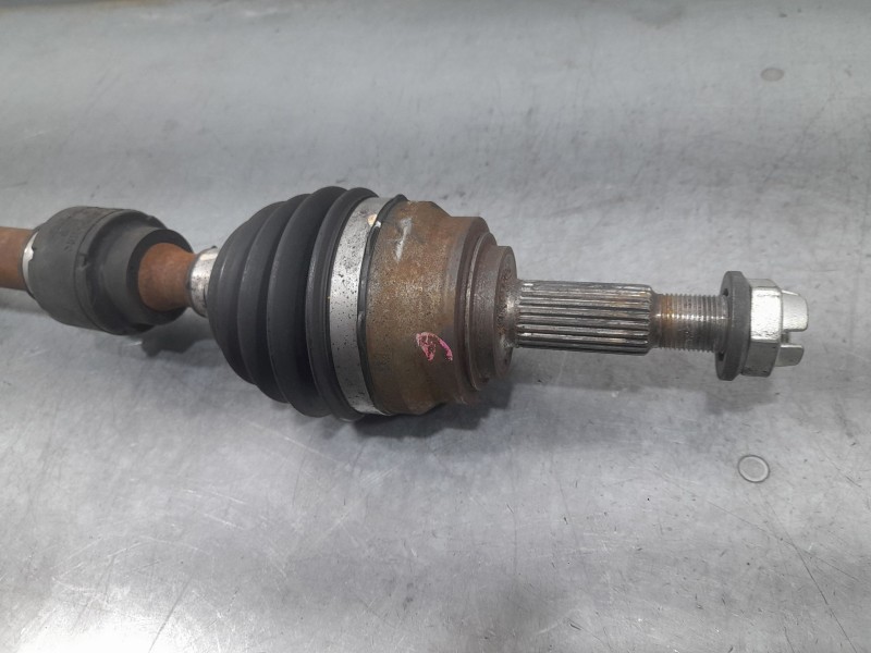 Recambio de transmision delantera izquierda para dacia sandero confort referencia OEM IAM 391011411R  