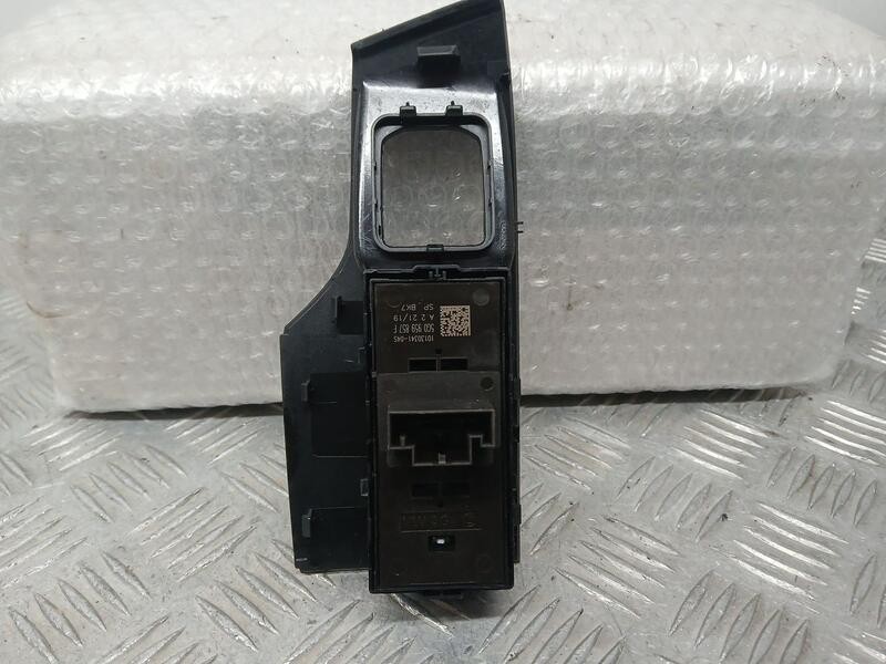 Recambio de mando elevalunas delantero izquierdo para seat arona style edition referencia OEM IAM 5G0959857  