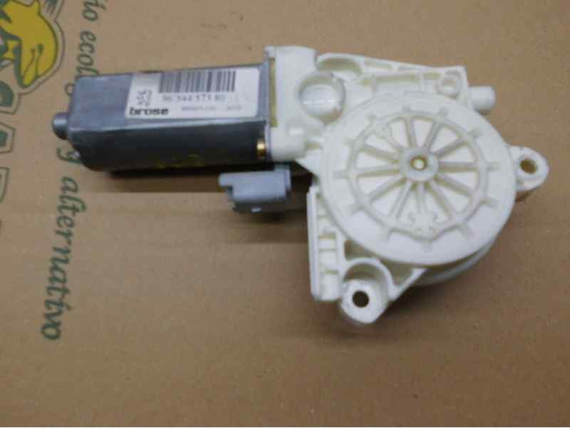Recambio de motor elevalunas delantero izquierdo para peugeot 307 (s1) xr referencia OEM IAM 9634457380  BROSE