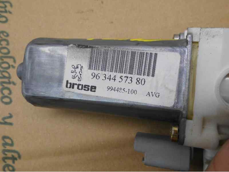 Recambio de motor elevalunas delantero izquierdo para peugeot 307 (s1) xr referencia OEM IAM 9634457380  BROSE