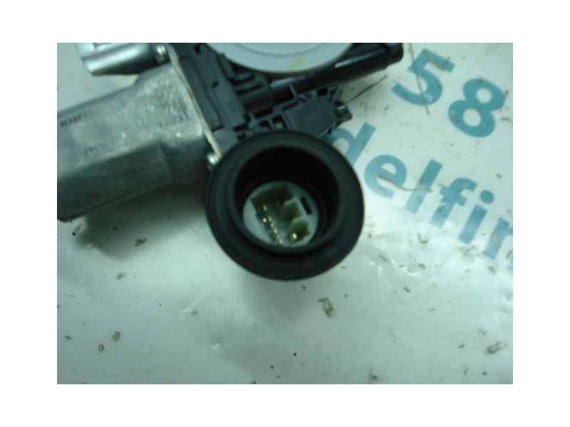 Recambio de elevalunas delantero derecho para toyota auris 1.4 turbodiesel cat referencia OEM IAM  ELECTRICO DENSO