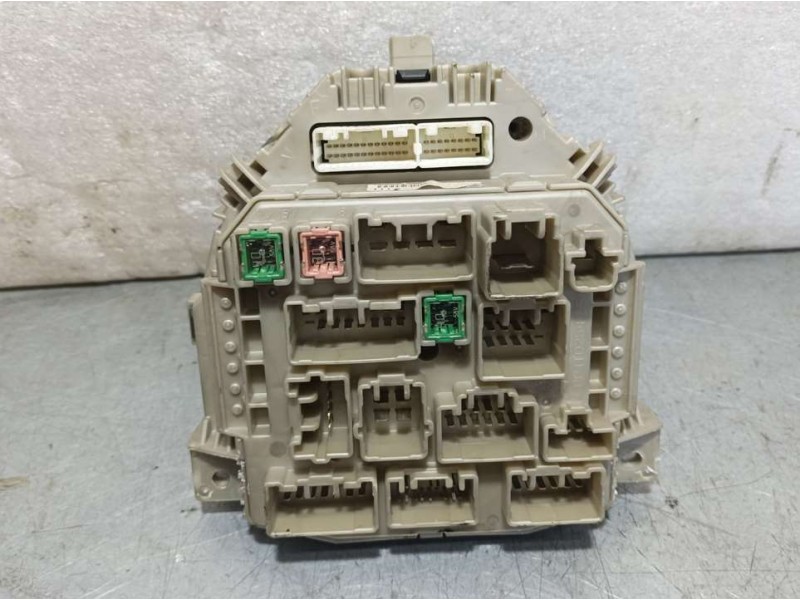 Recambio de cuadro instrumentos para citroën c1 x referencia OEM IAM 838000HI33B  VELOCIMETRO PATA TOCADA