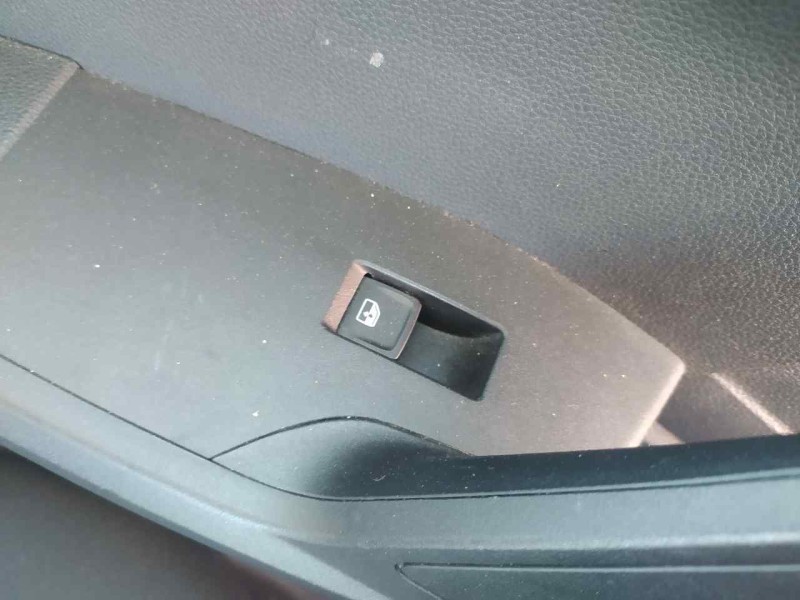 Recambio de mando elevalunas trasero izquierdo para seat arona style edition referencia OEM IAM 5G0959855P  