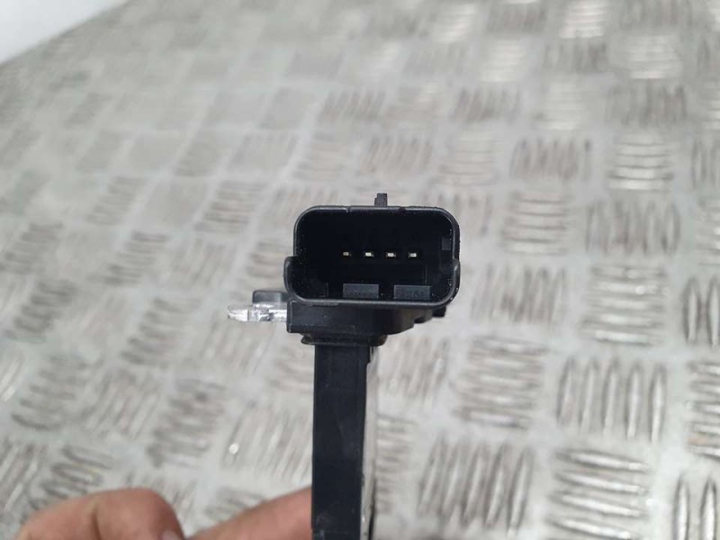 Recambio de caudalimetro para peugeot partner kasten furgon referencia OEM IAM 9677093080 AFH50M27 HITACHI